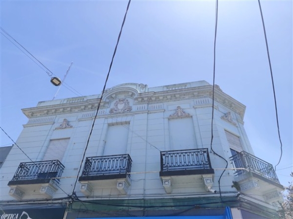 Local Comercial – Peatonal Sarandí Nº 507 Apto. 101 esquina Peatonal Asamblea