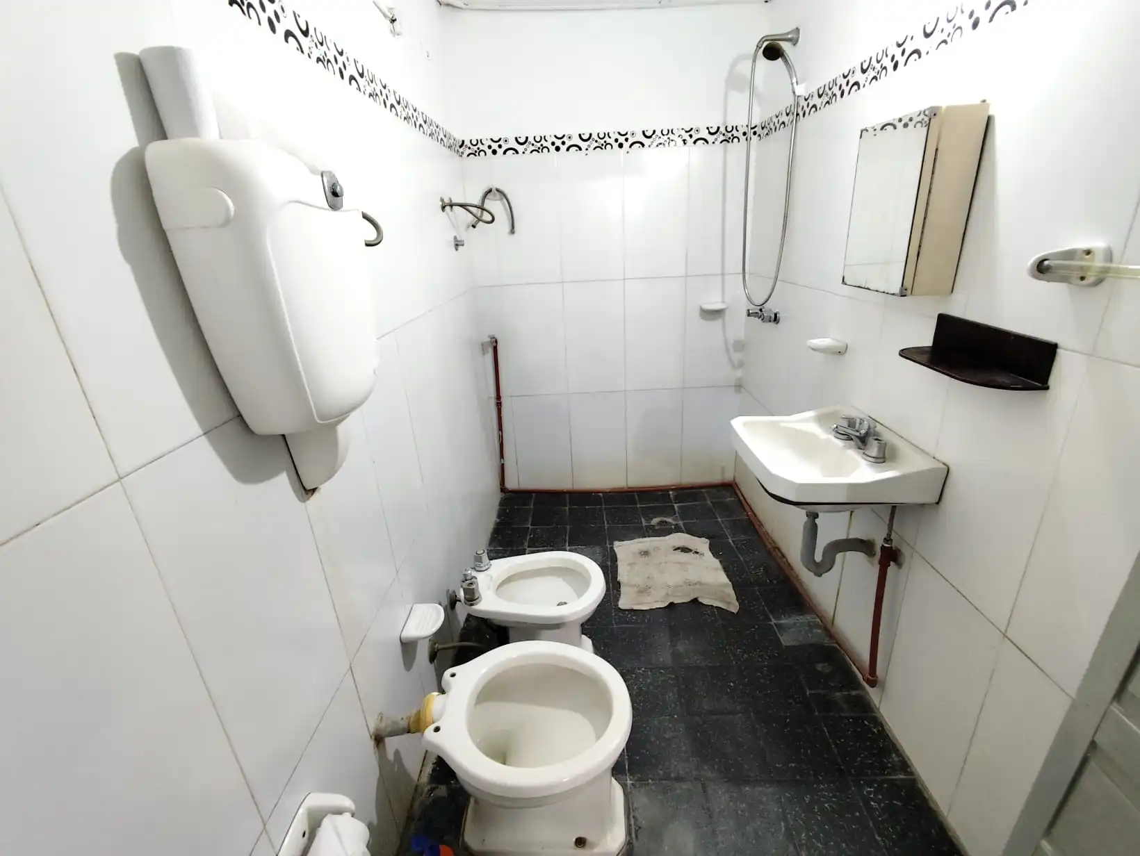 Casa – Figueroa N° 270 entre Herrera y Canaro