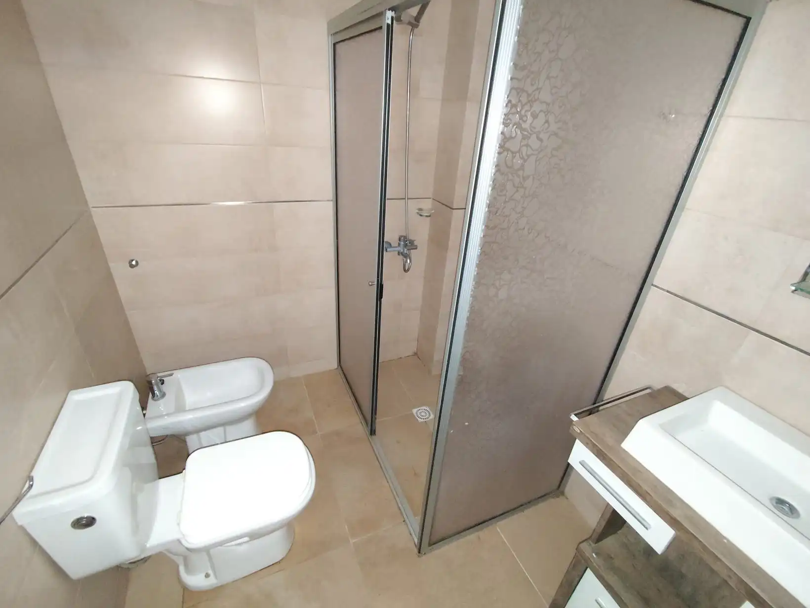 Apartamento – Larrañaga N° 555 y 555 bis Apto. 1 esquina 25 de Mayo