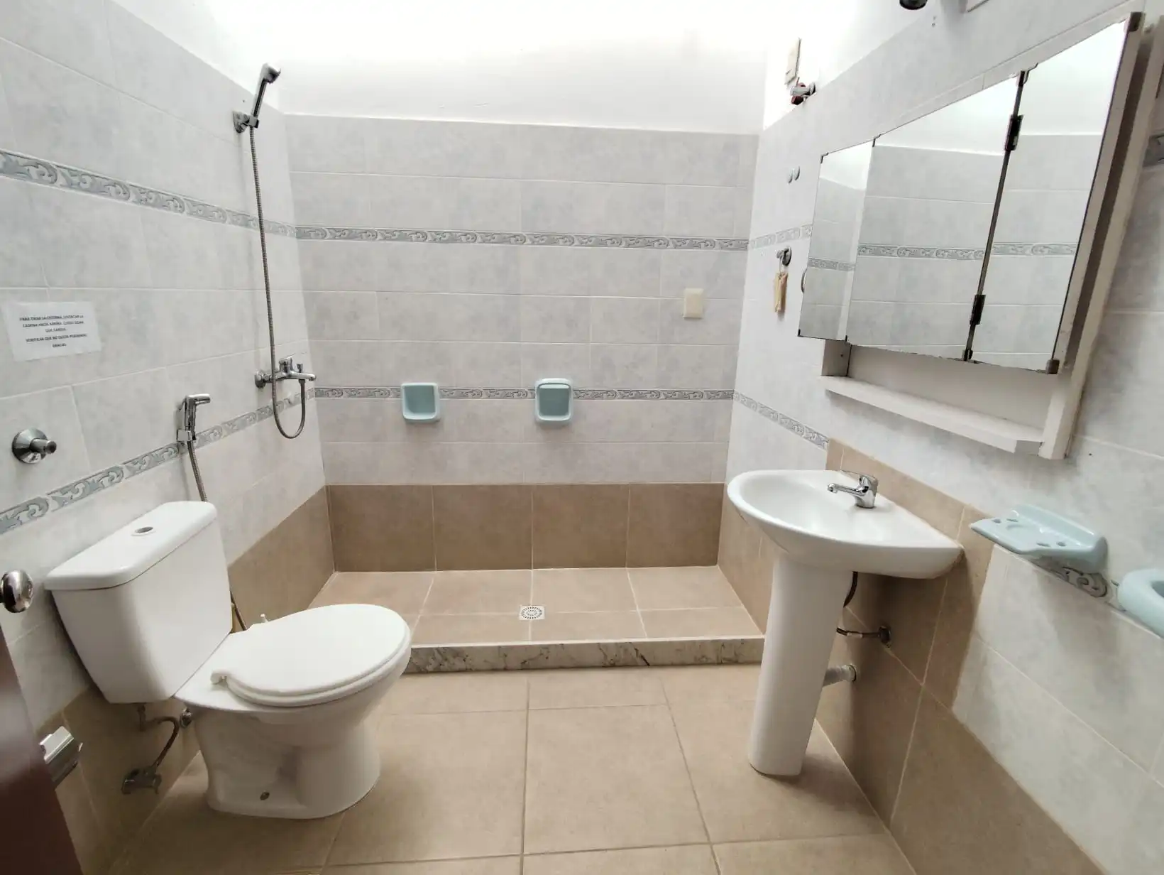 Apartamento – Colón N° 523 entre Batlle y Ordoñez y Patonal Asamblea
