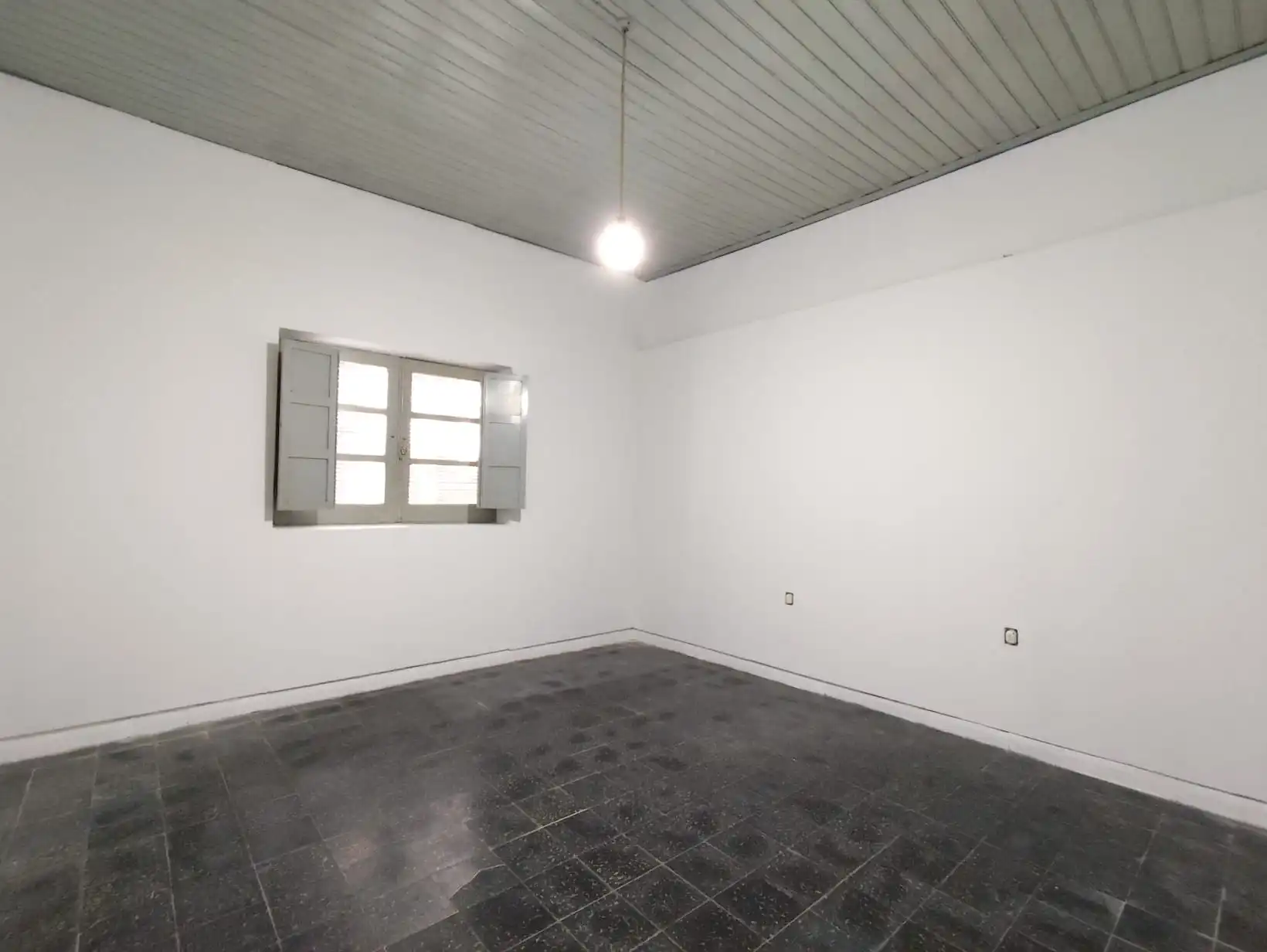 Casa – Figueroa N° 270 entre Herrera y Canaro