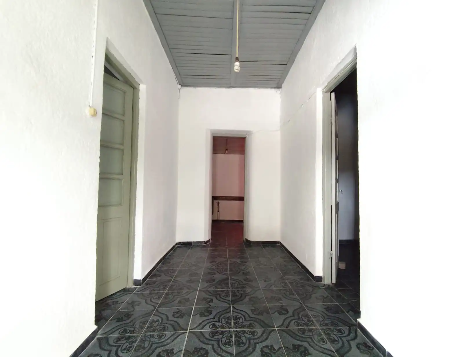 Casa – Figueroa N° 270 entre Herrera y Canaro
