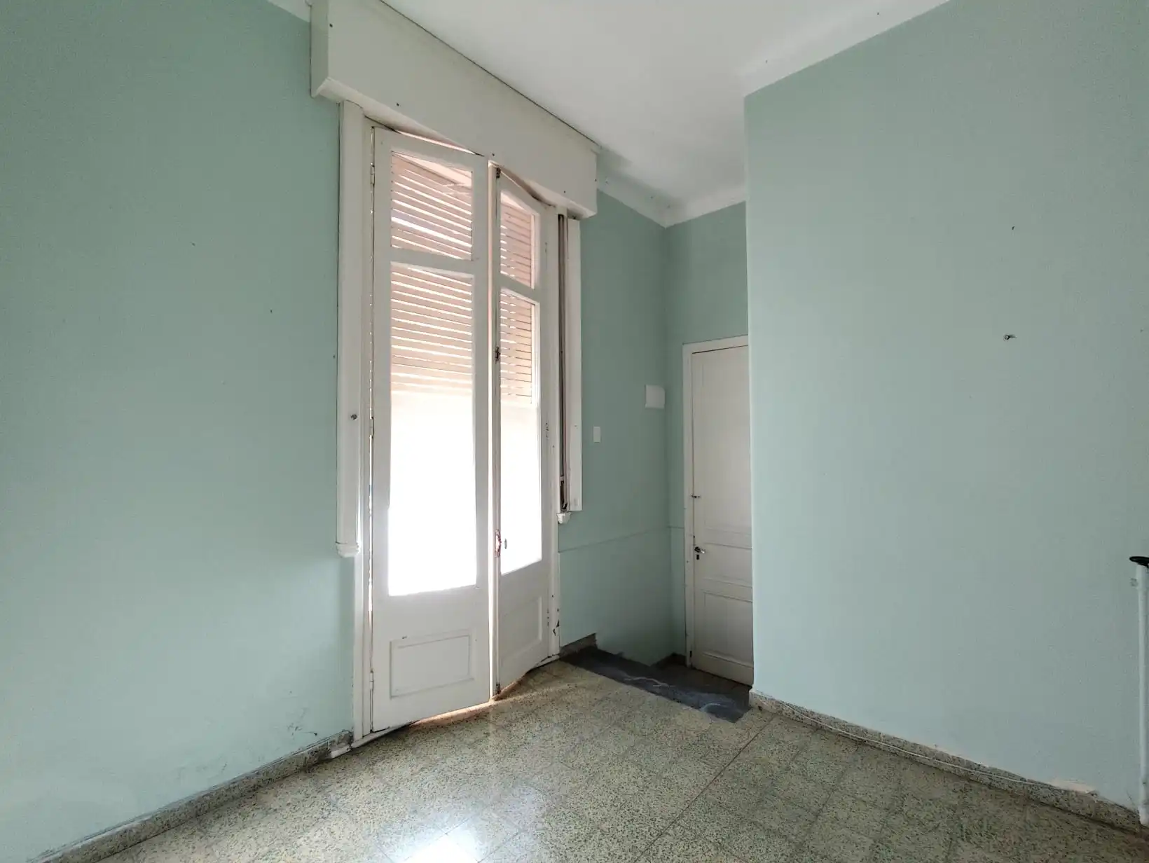 Local Comercial – 25 de Mayo N° 662 entre Bengoa y Zorrilla