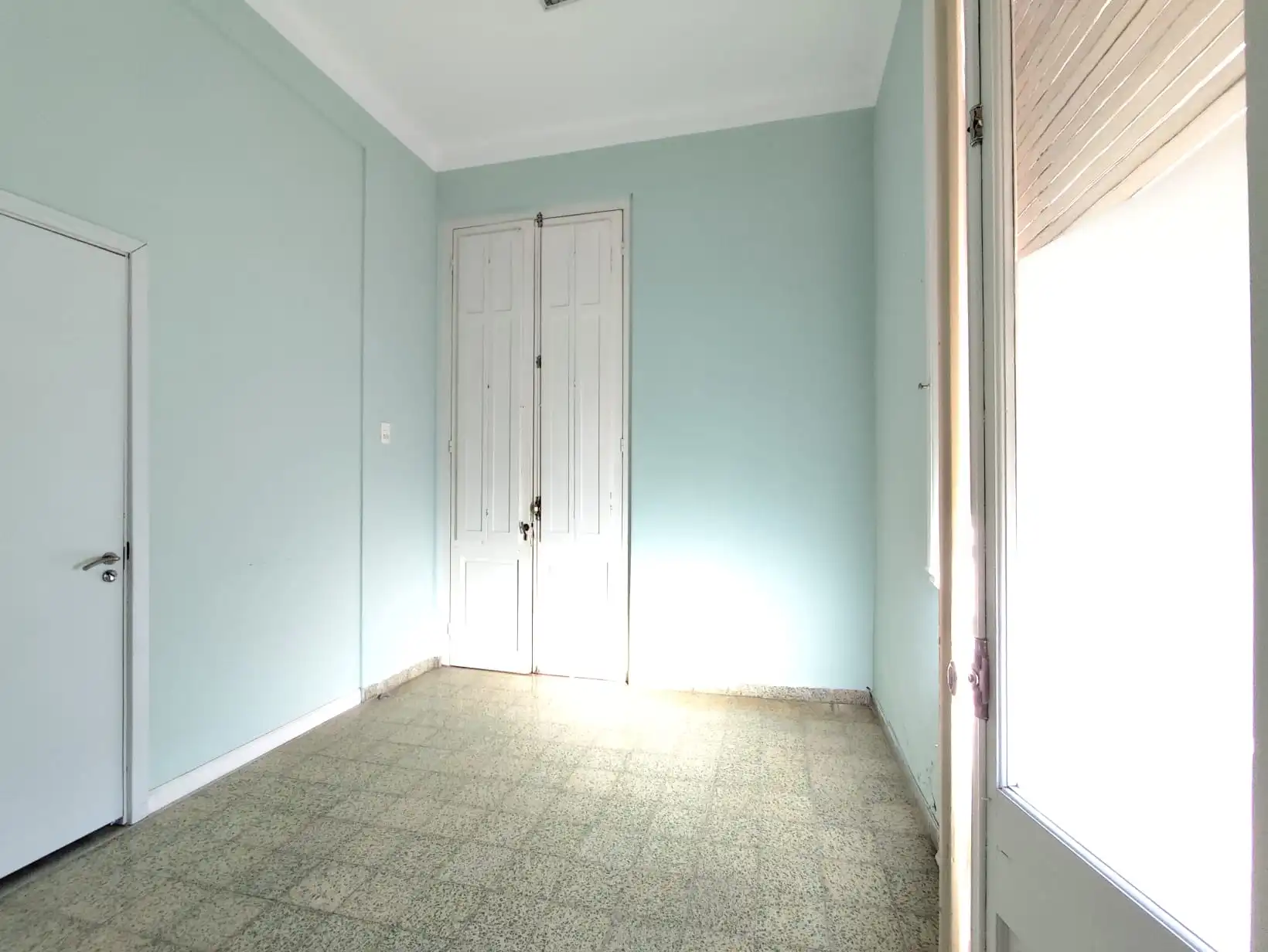 Local Comercial – 25 de Mayo N° 662 entre Bengoa y Zorrilla