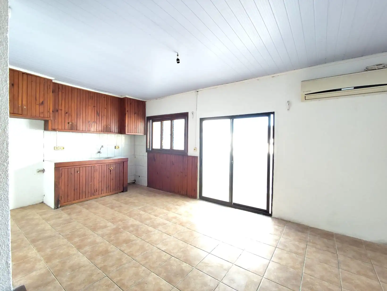 Apartamento – Rincón N° 326 entre Herrera y Vidal