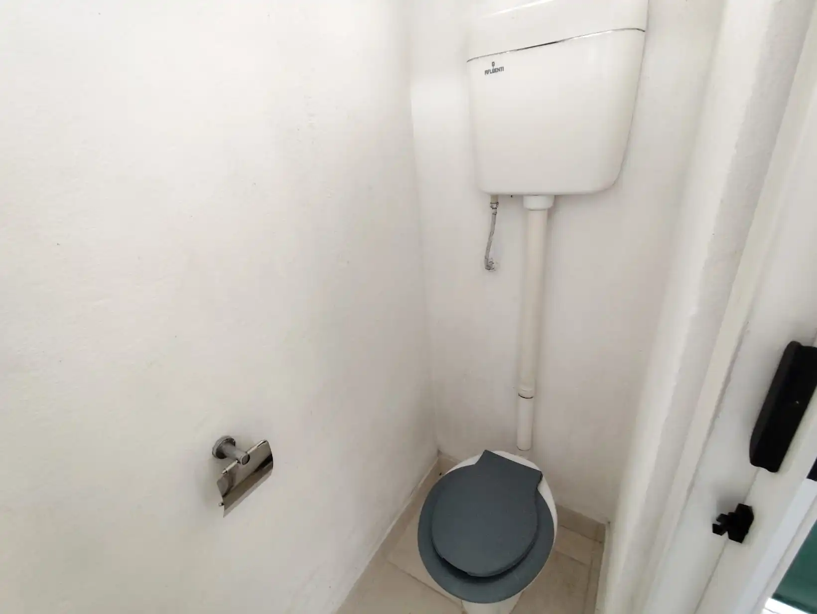 Apartamento – Espinola N° 844 al fondo entre Pbro. Bentancur y Ansina