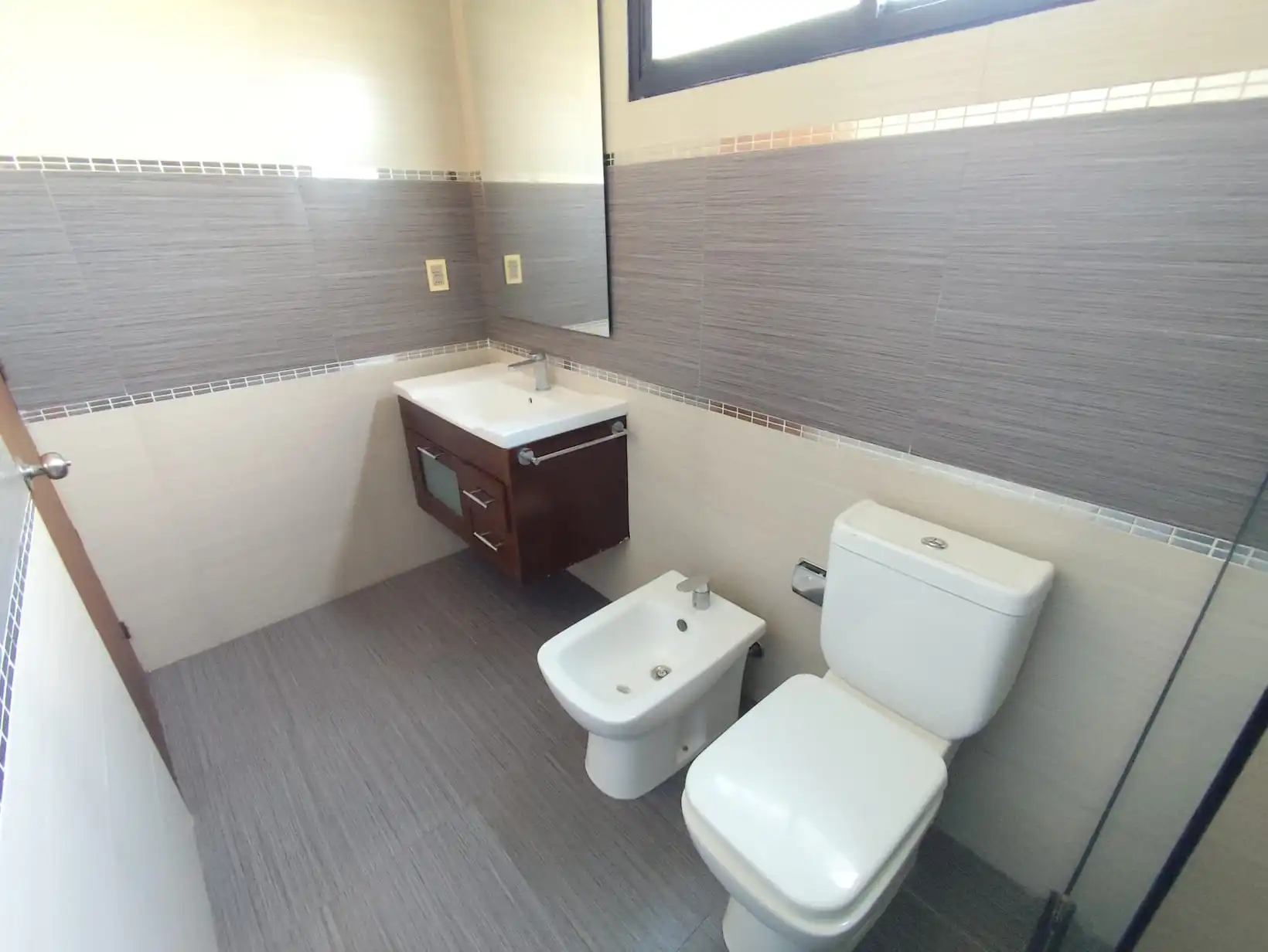 Apartamento – Treinta y Tres N° 742 Apto. 1 entre Batlle Berres y Zorrilla