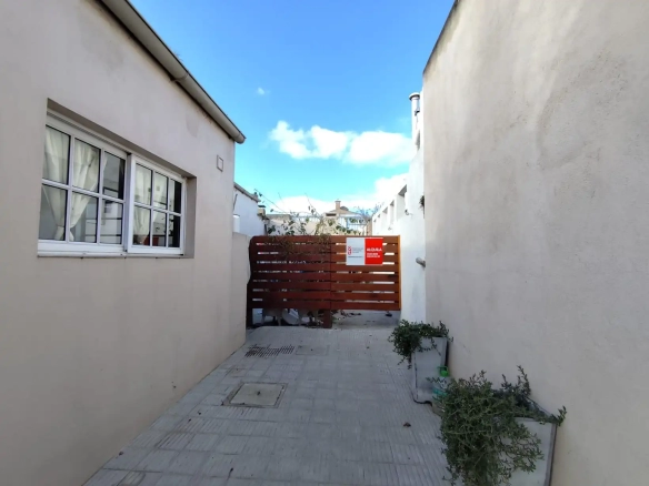 Apartamento – Espinola N° 844 al fondo entre Pbro. Bentancur y Ansina