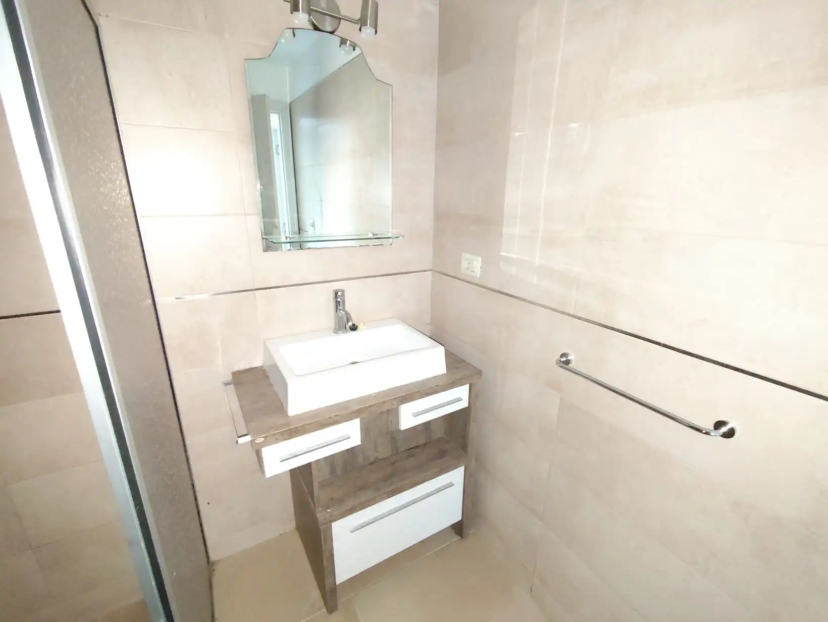 Apartamento – Larrañaga N° 555 y 555 bis Apto. 1 esquina 25 de Mayo