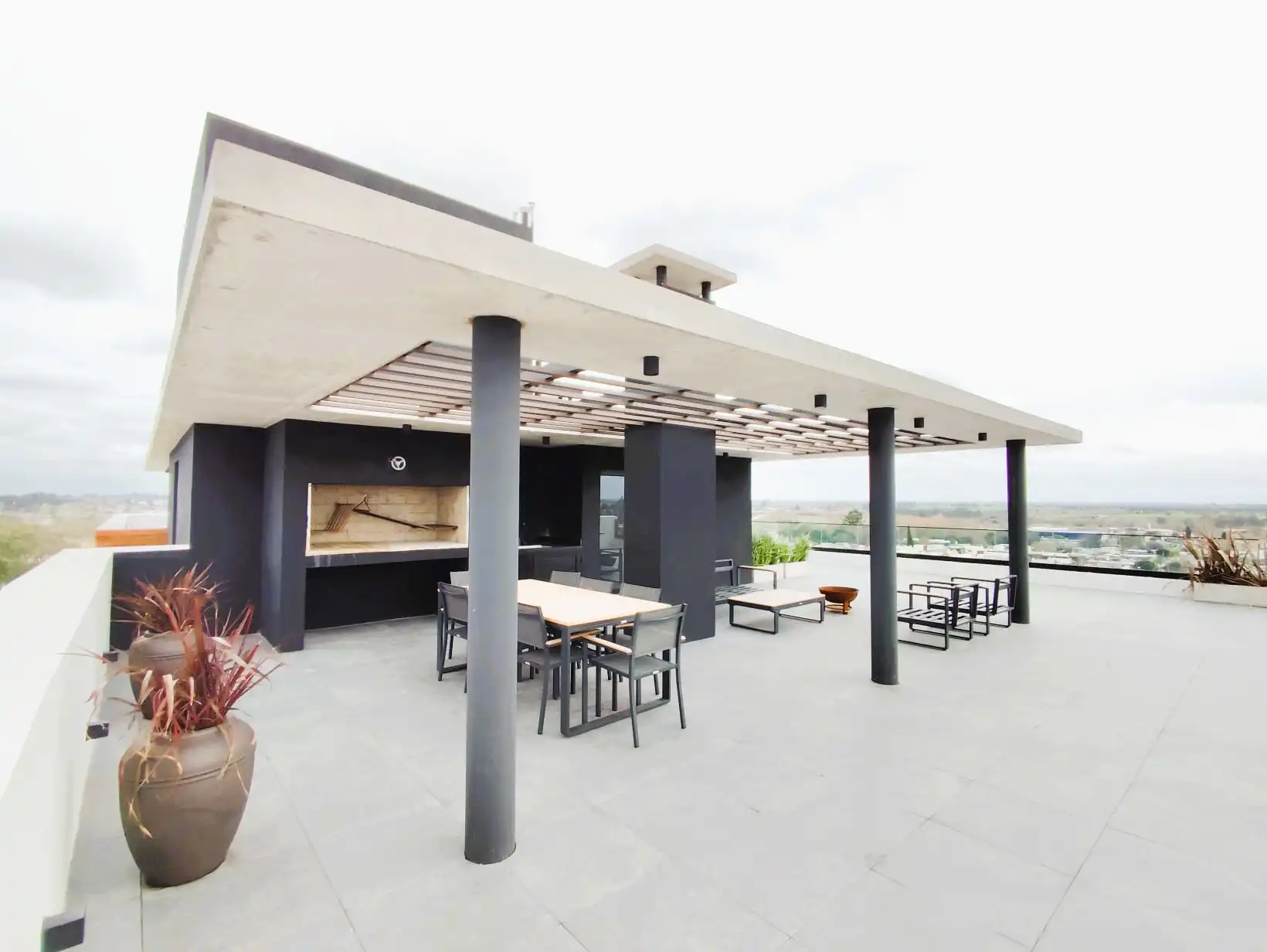 Apartamento – 25 de Mayo esquina Pbro. Bentancur Unidades 202 y 302