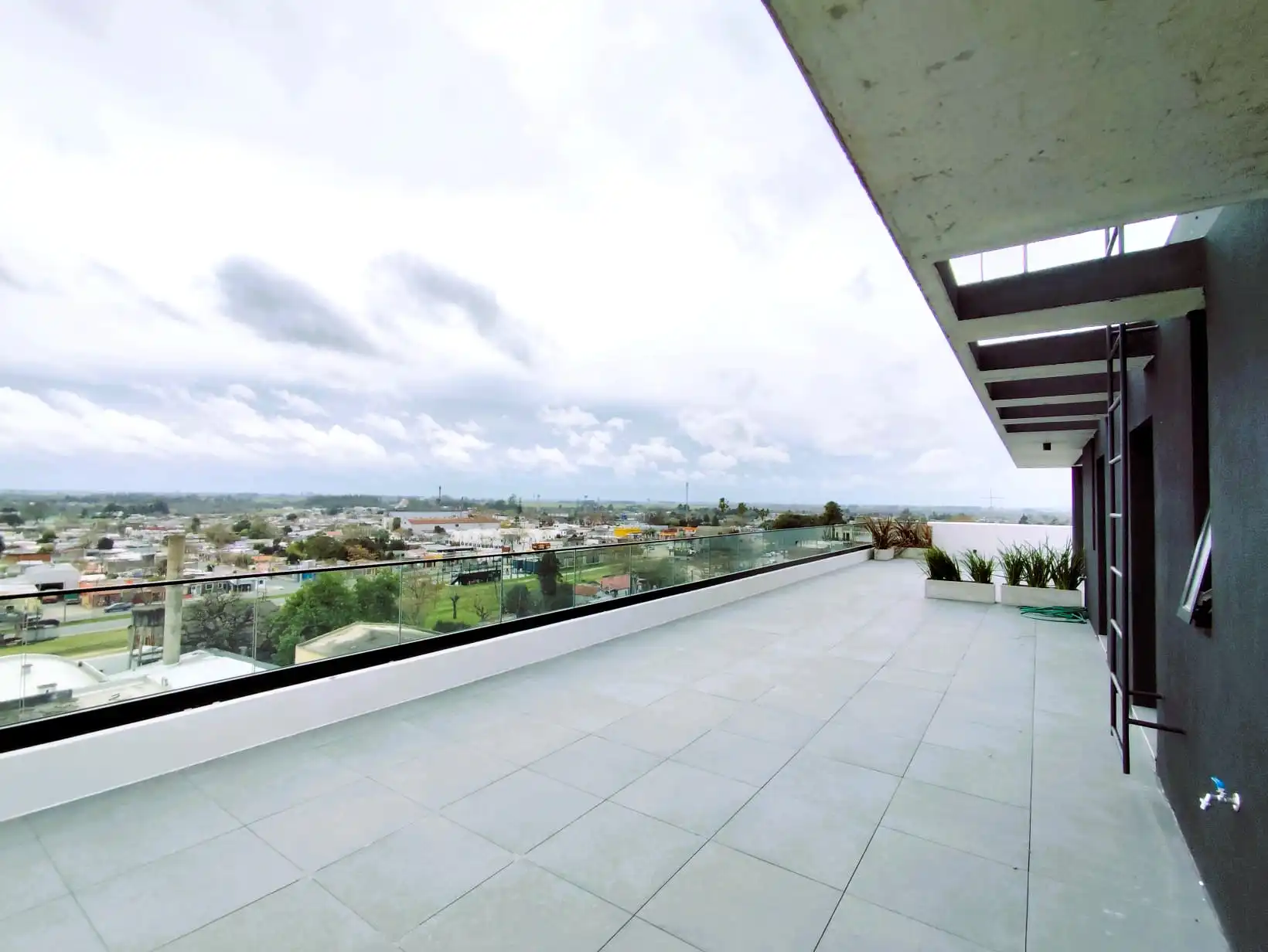 Apartamento – 25 de Mayo esquina Pbro. Bentancur Unidades 202 y 302