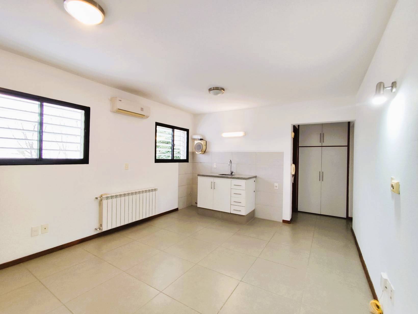 Apartamento – Larrañaga N° 445 Apto. 105 esquina Artigas