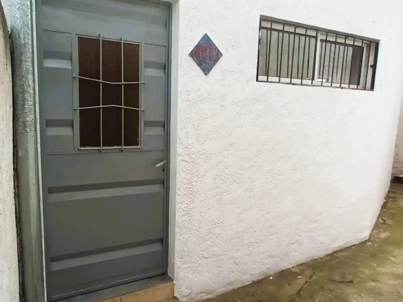 Apartamento – Brasil N° 565 Apto 3 entre 25 de Mayo y Sarandí