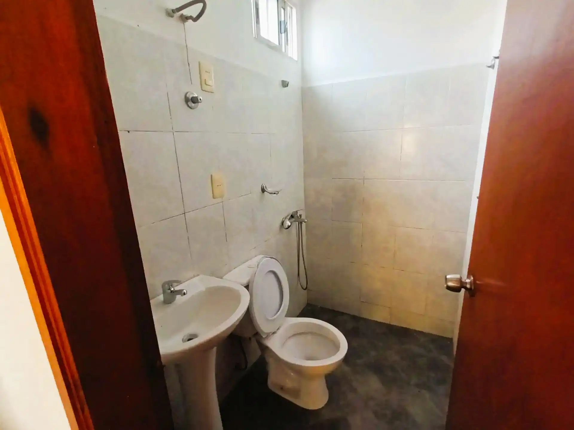 Apartamento – Brasil N° 565 Apto 3 entre 25 de Mayo y Sarandí
