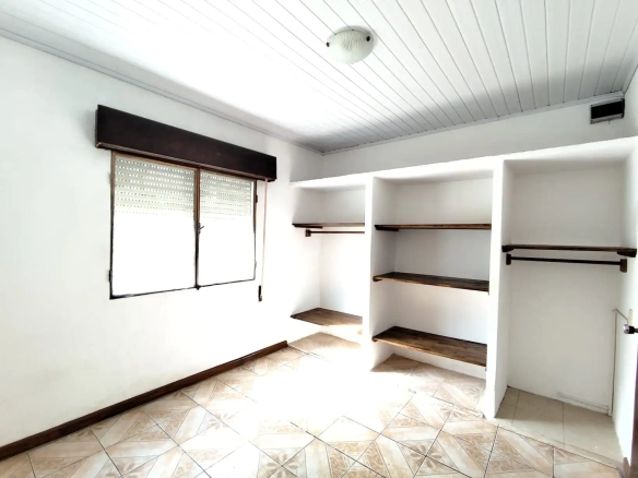 Casa – Canaro Nª 786 entre Oribe y Di Martino