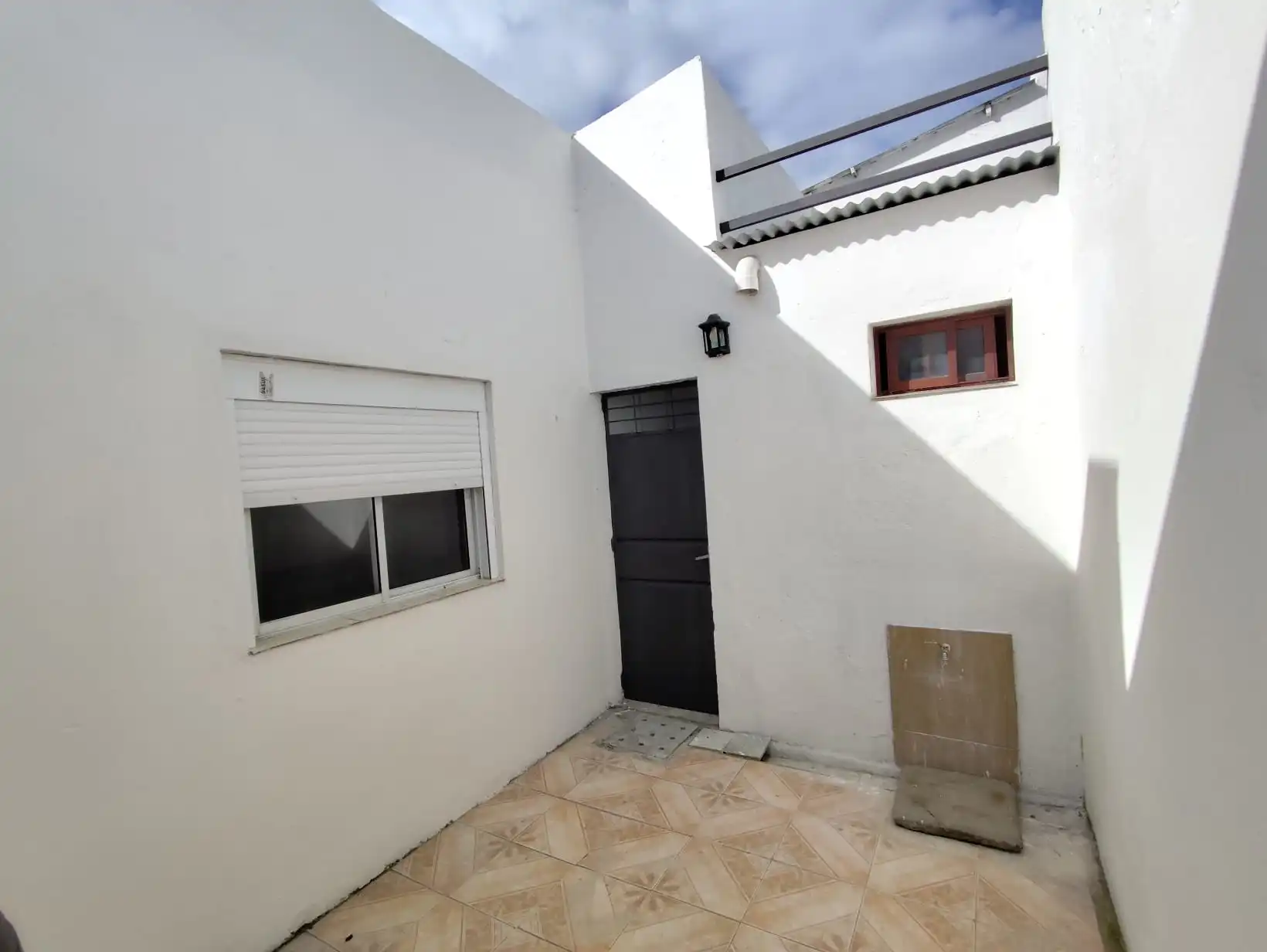 Casa – Canaro Nª 786 entre Oribe y Di Martino