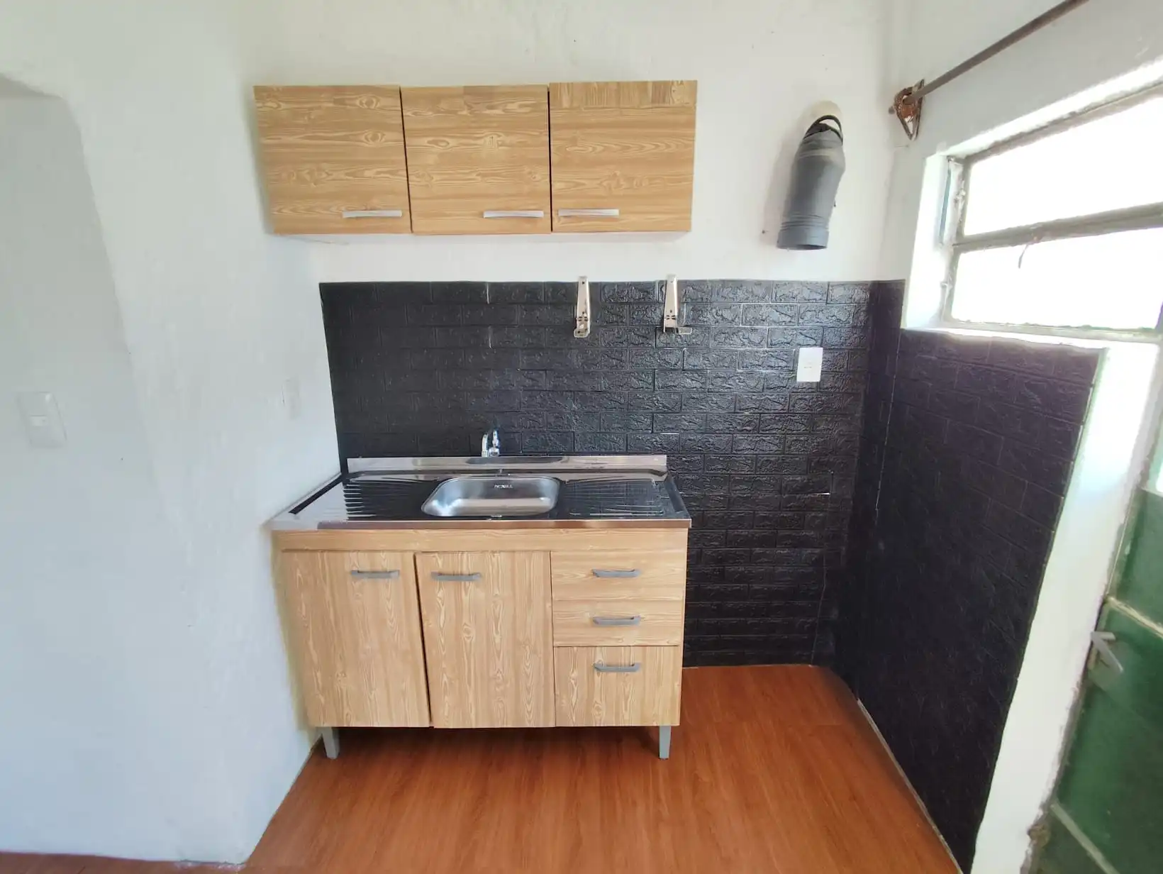 Casa – Fco. Espinola N° 065 entre Dardo Barceló y Pompilio Garcia