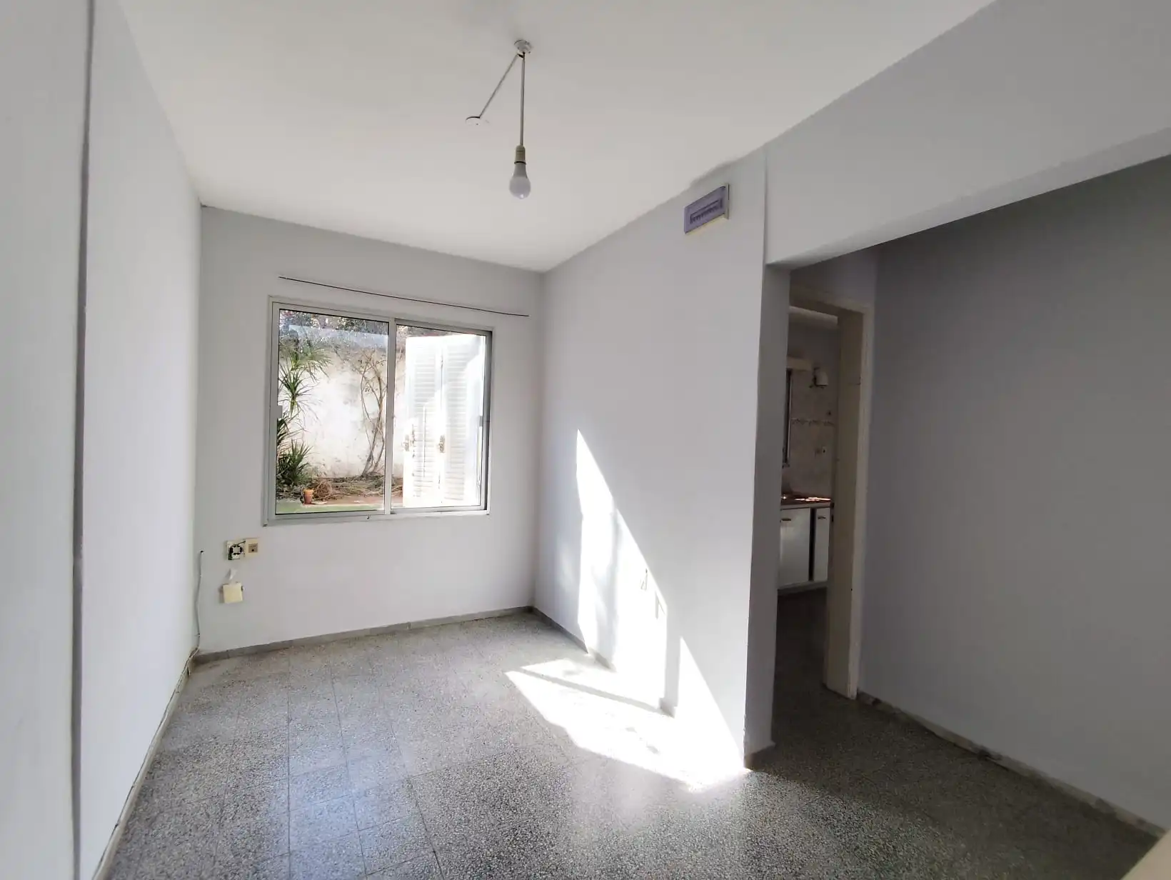 Casa – Ituzangó Nª 414 entre Ciganda y Larrañaga