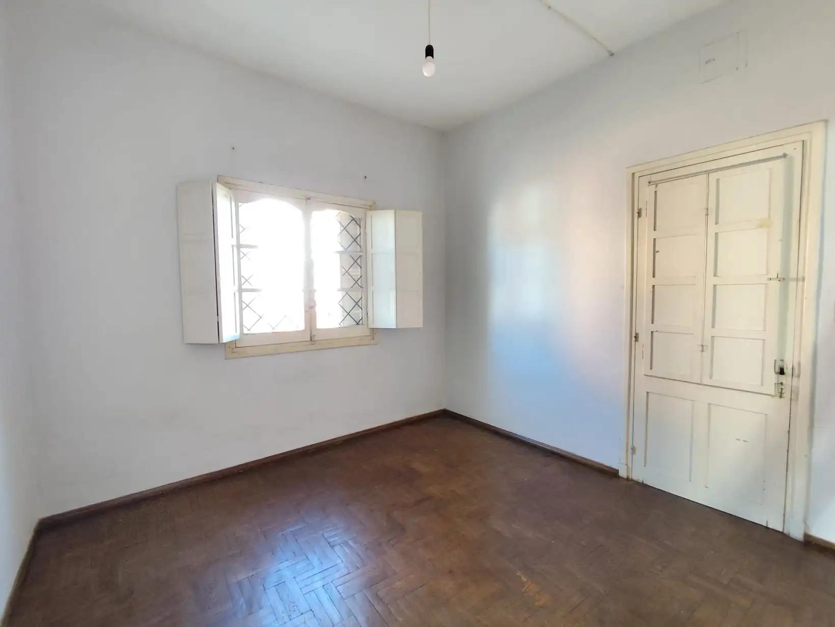 Casa – Ituzangó Nª 414 entre Ciganda y Larrañaga