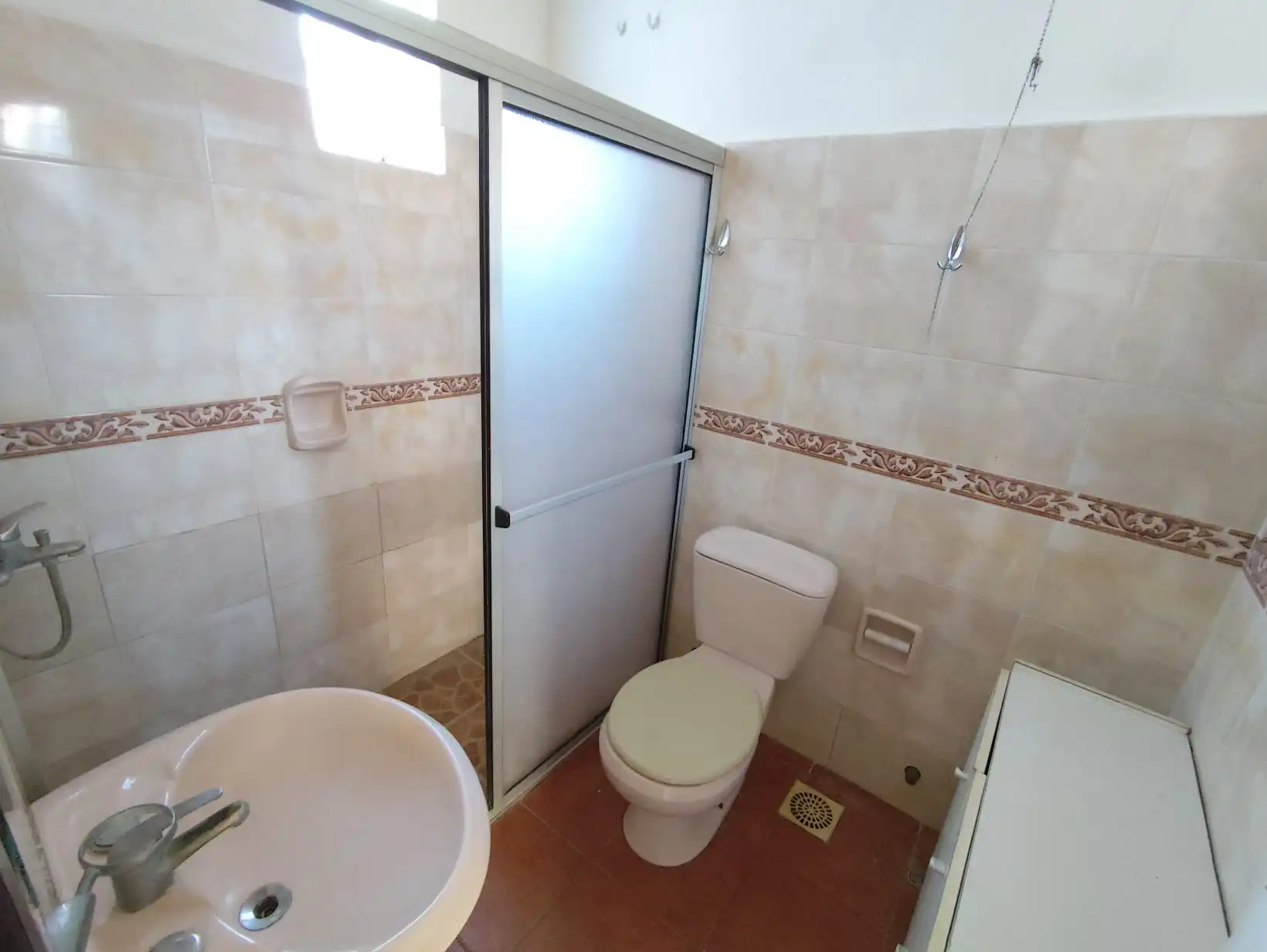 Casa – Ituzangó Nª 425 entre Ciganda y Larrañaga