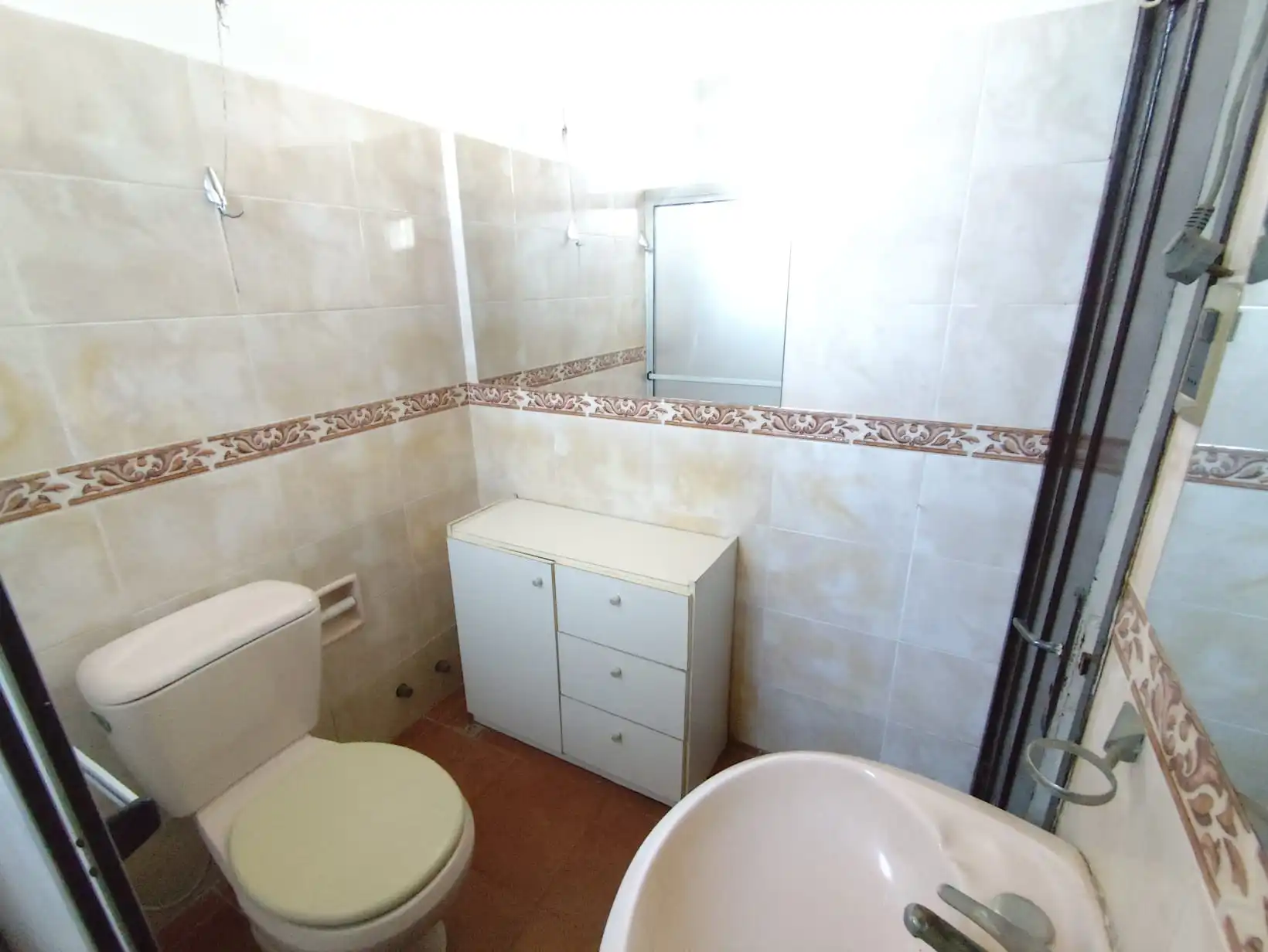 Casa – Ituzangó Nª 425 entre Ciganda y Larrañaga