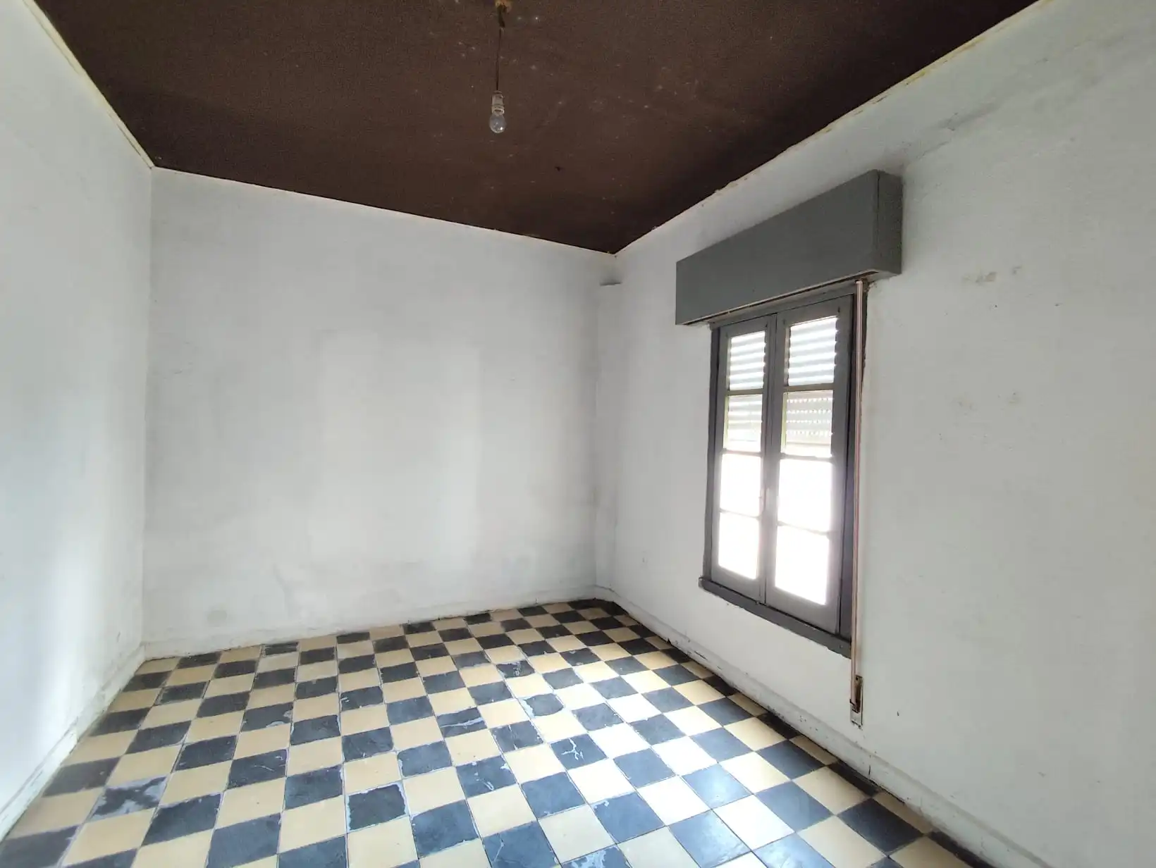 Casa – Treinta y Tres N° 3404 entre C.Solari y F.Rodriguez