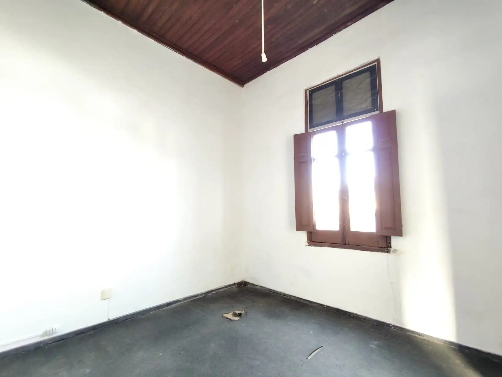 Casa – Bengoa N° 339 entre Espinola y Figueroa
