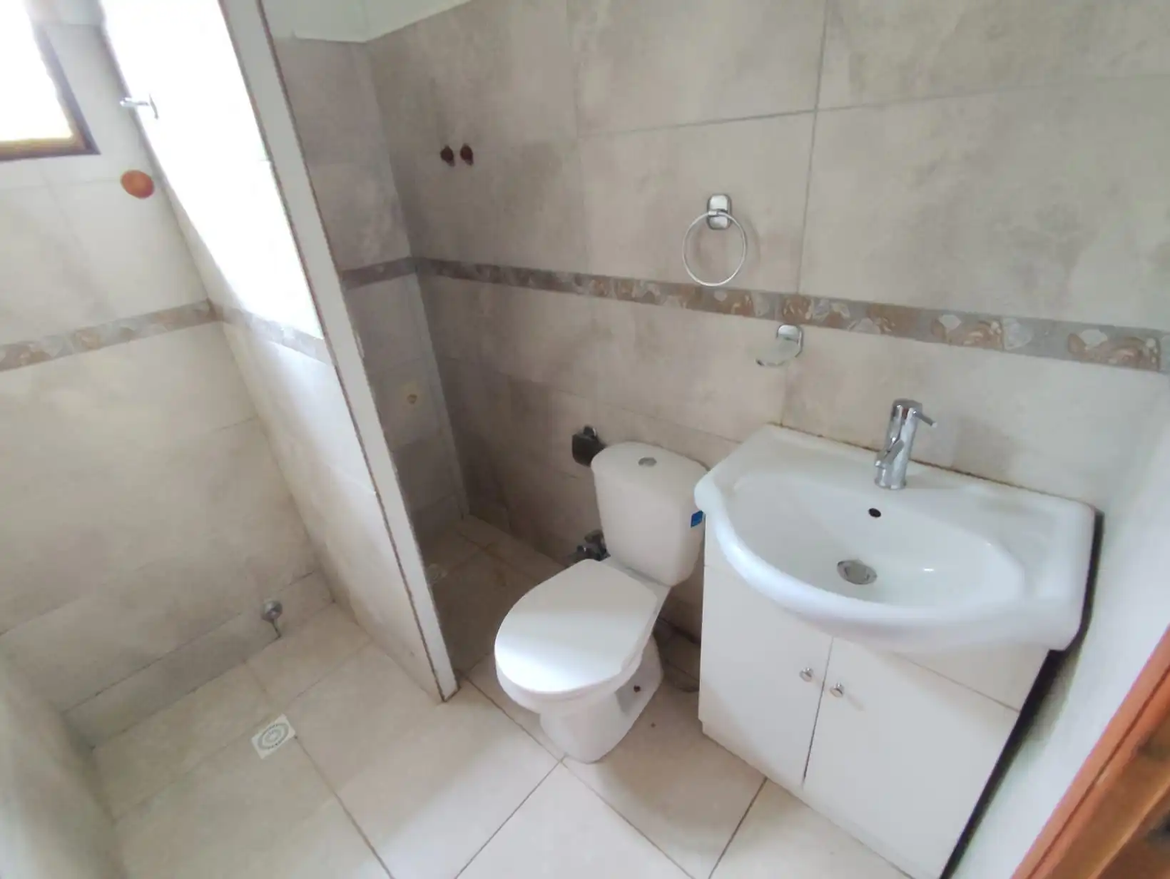 Apartamento – Nicolas Guerra N° 221 bis Apto. 4 entre Montagne y Rivera