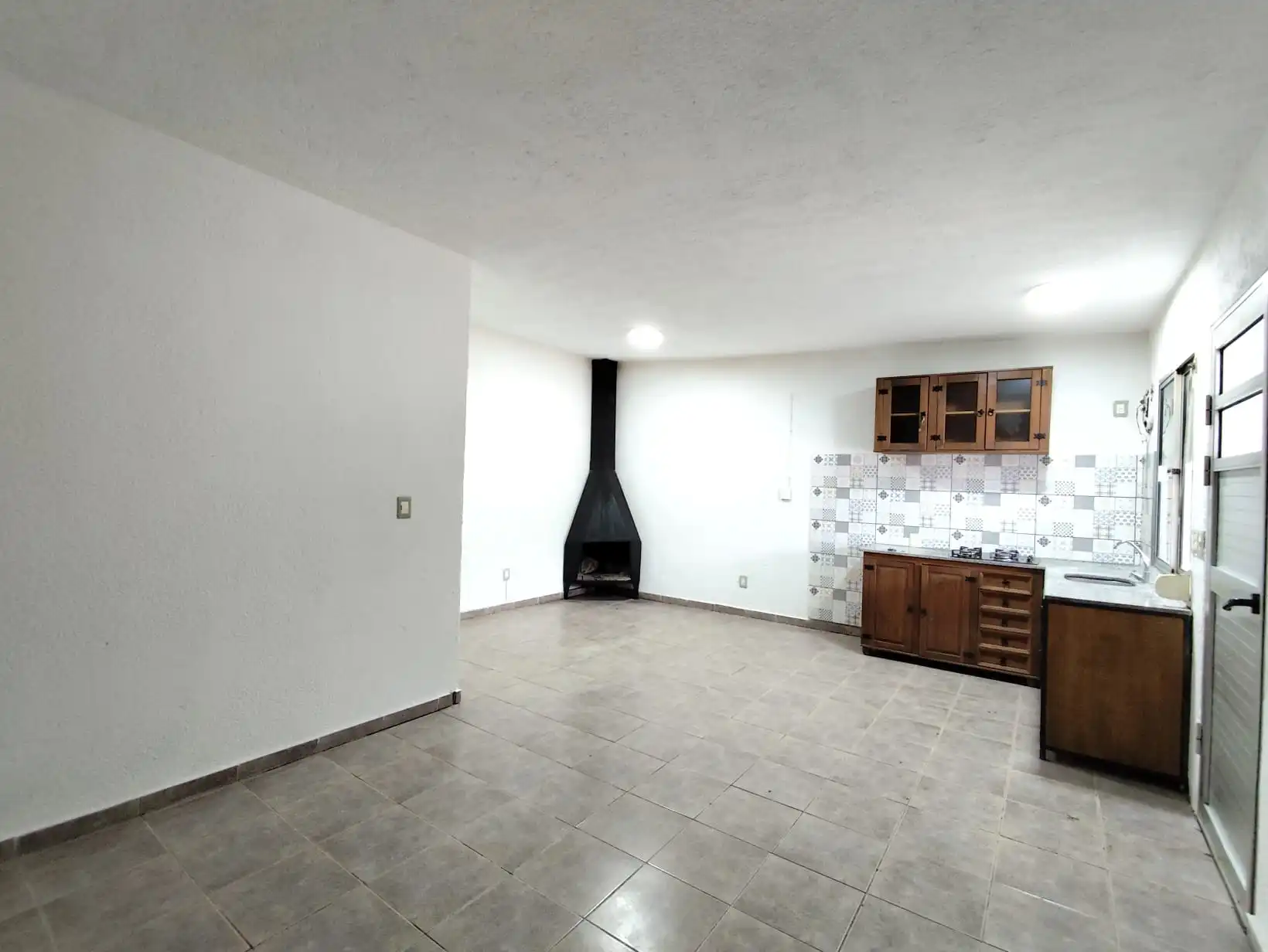 Casa – Pelossi N° 3336 entre Joaquin Torres Garcia y Los Alamos