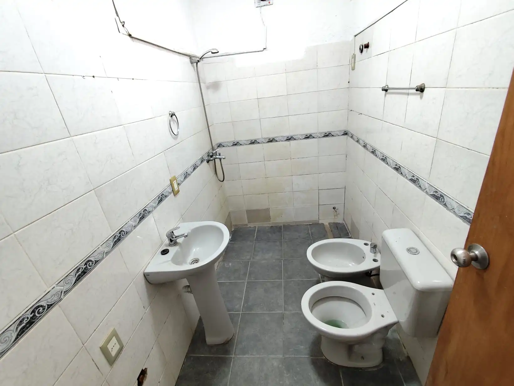 Casa – Pelossi N° 3336 entre Joaquin Torres Garcia y Los Alamos