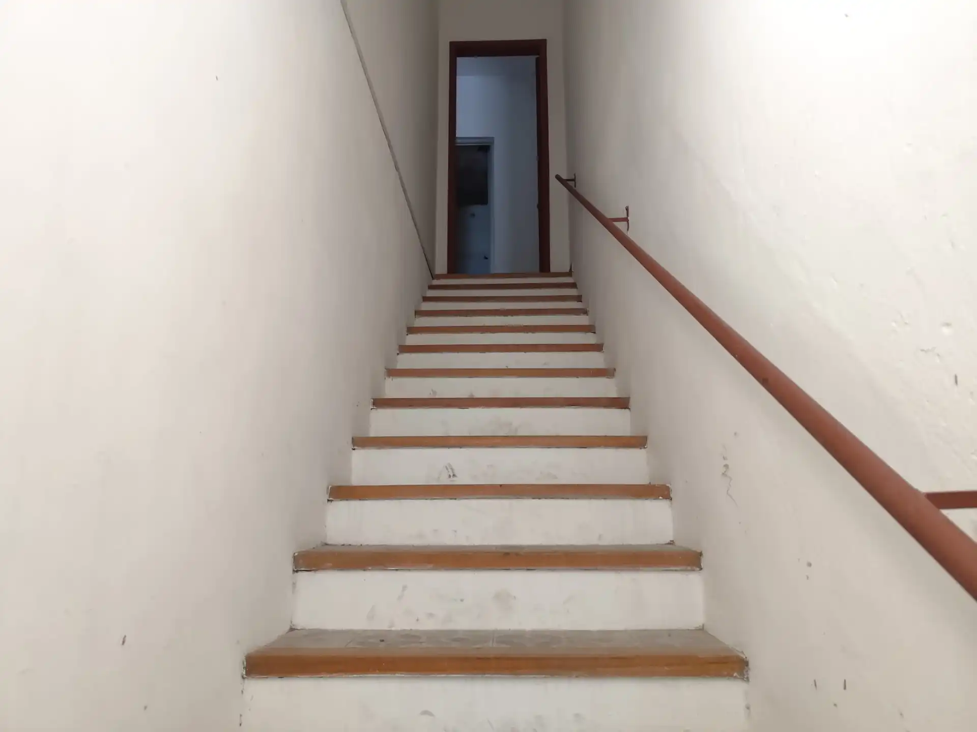 Apartamento – Sarandi Nº 335 entre Vidal y Herrera