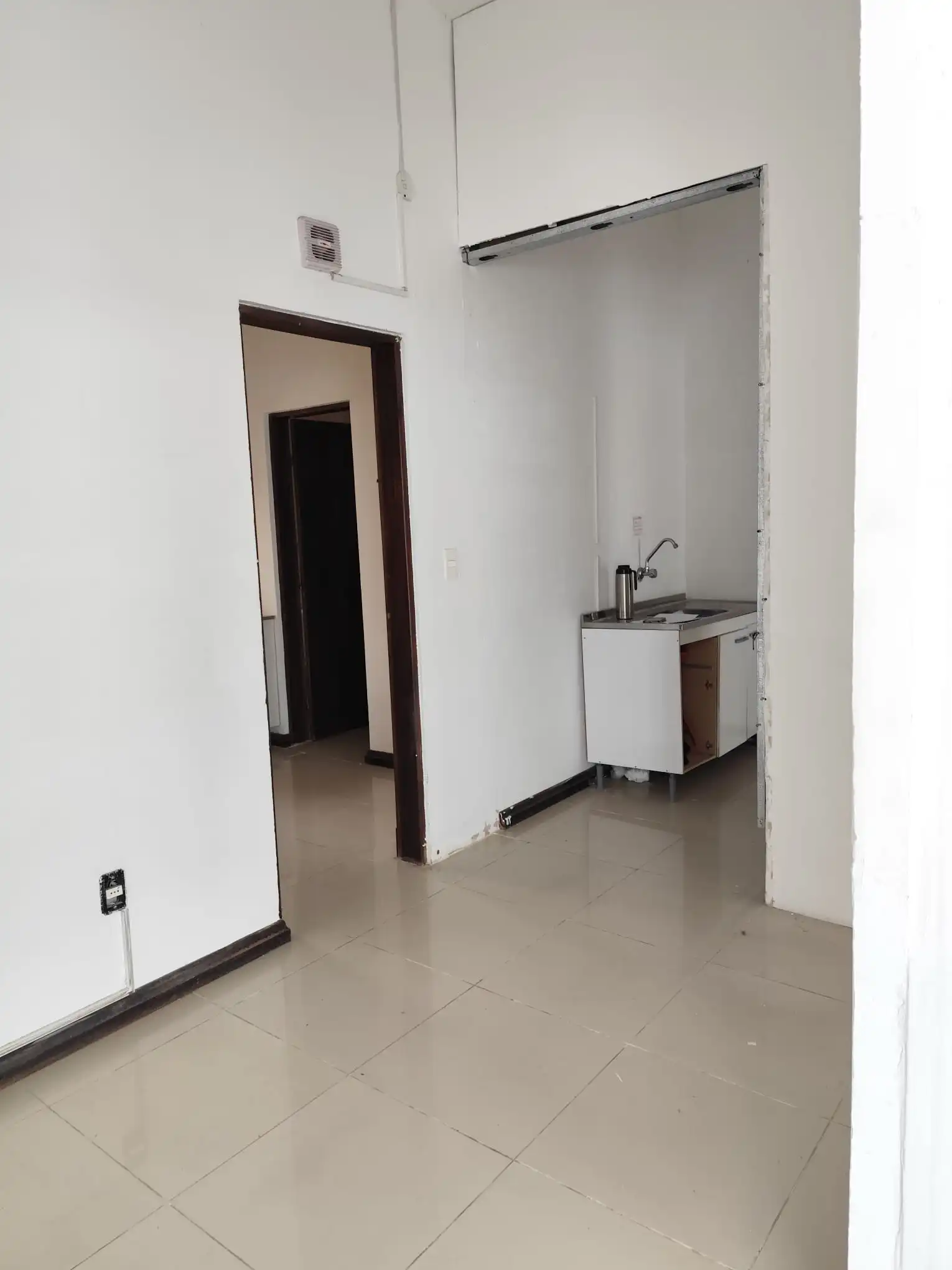 Local comercial – Treinta y Tres esquina Zorrilla de San Martin