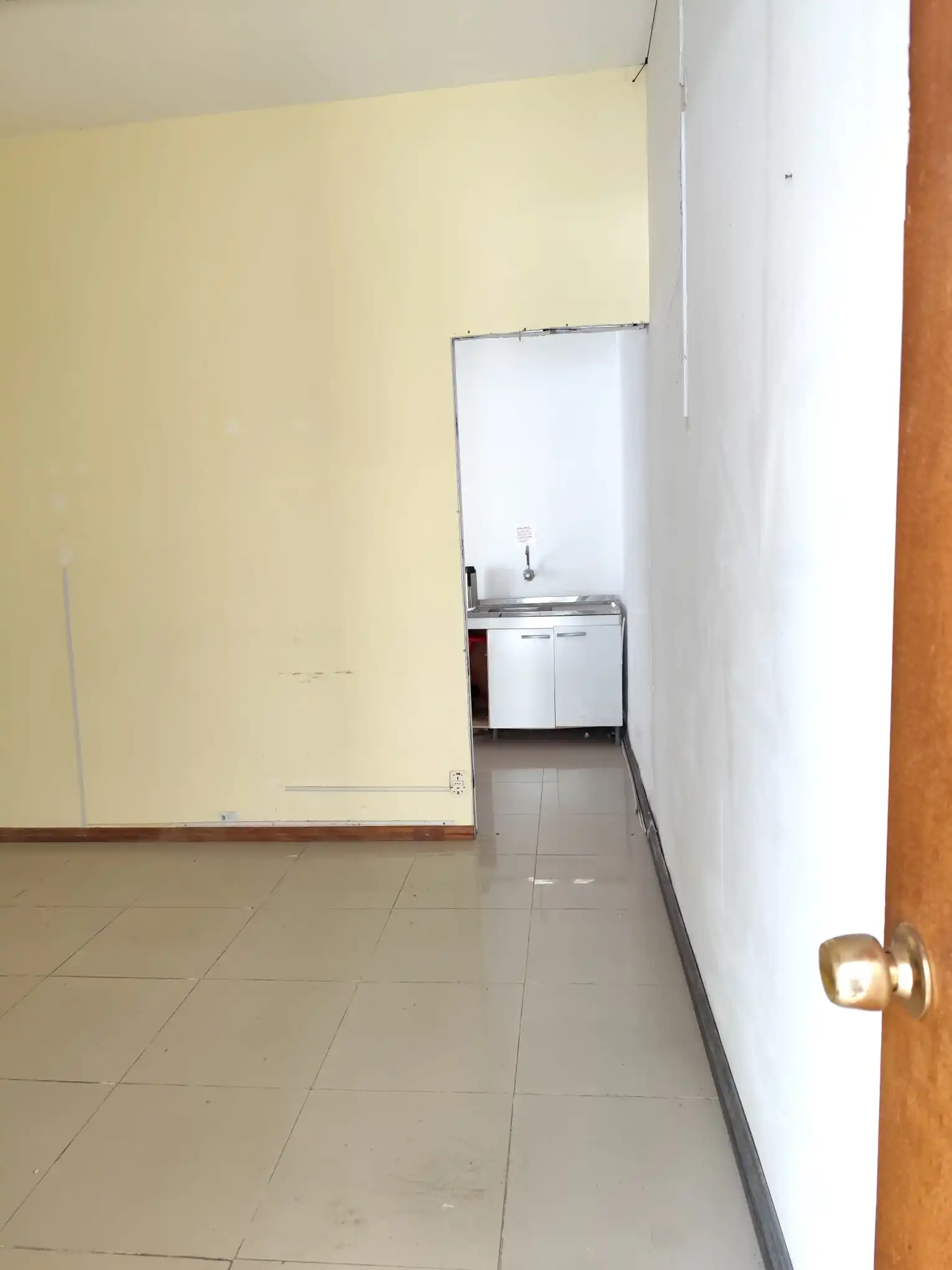 Local comercial – Treinta y Tres esquina Zorrilla de San Martin