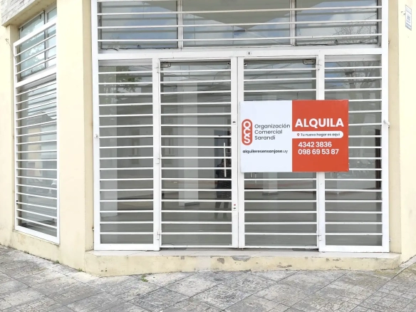Local comercial – Treinta y Tres esquina Zorrilla de San Martin