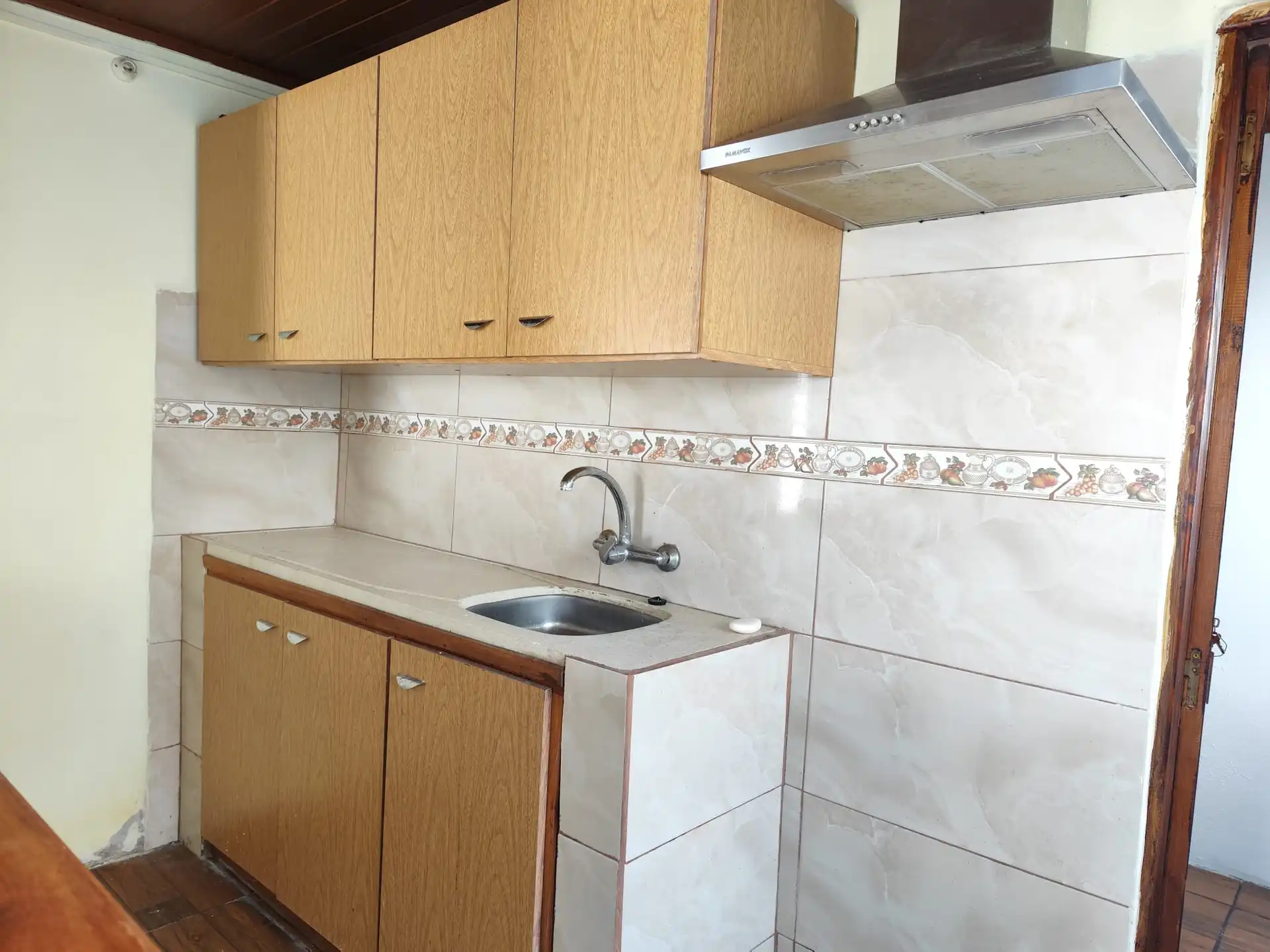 Casa – Hmno. Dionisio N° 1102 bis entre 25 de Agosto y Candido Marín