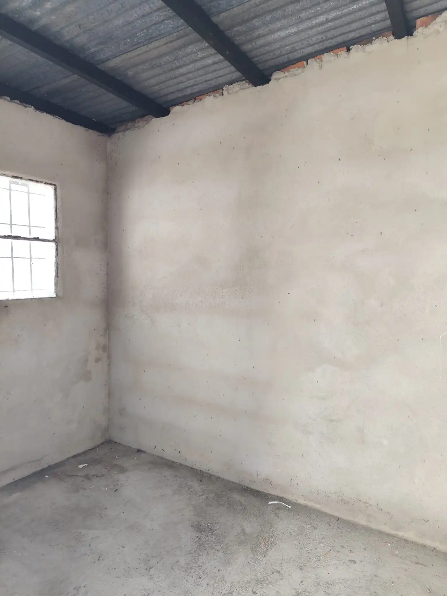 Casa – Hmno. Dionisio N° 1102 bis entre 25 de Agosto y Candido Marín