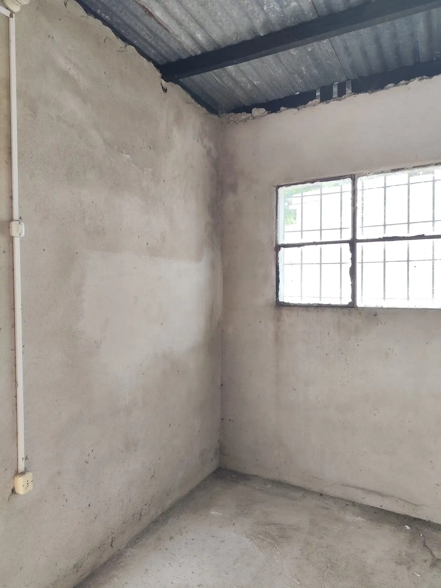 Casa – Hmno. Dionisio N° 1102 bis entre 25 de Agosto y Candido Marín